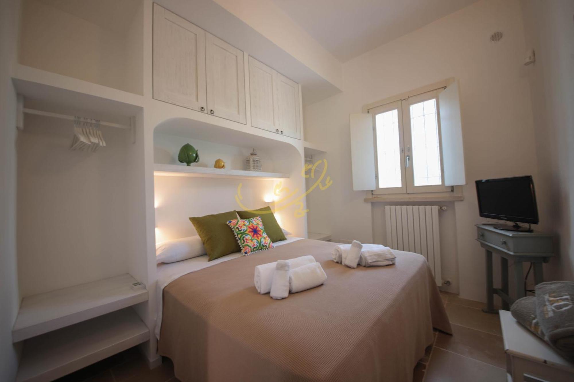 Td Dimora Del Giglio With Organic Garden With Pool Villa Ostuni Exterior photo
